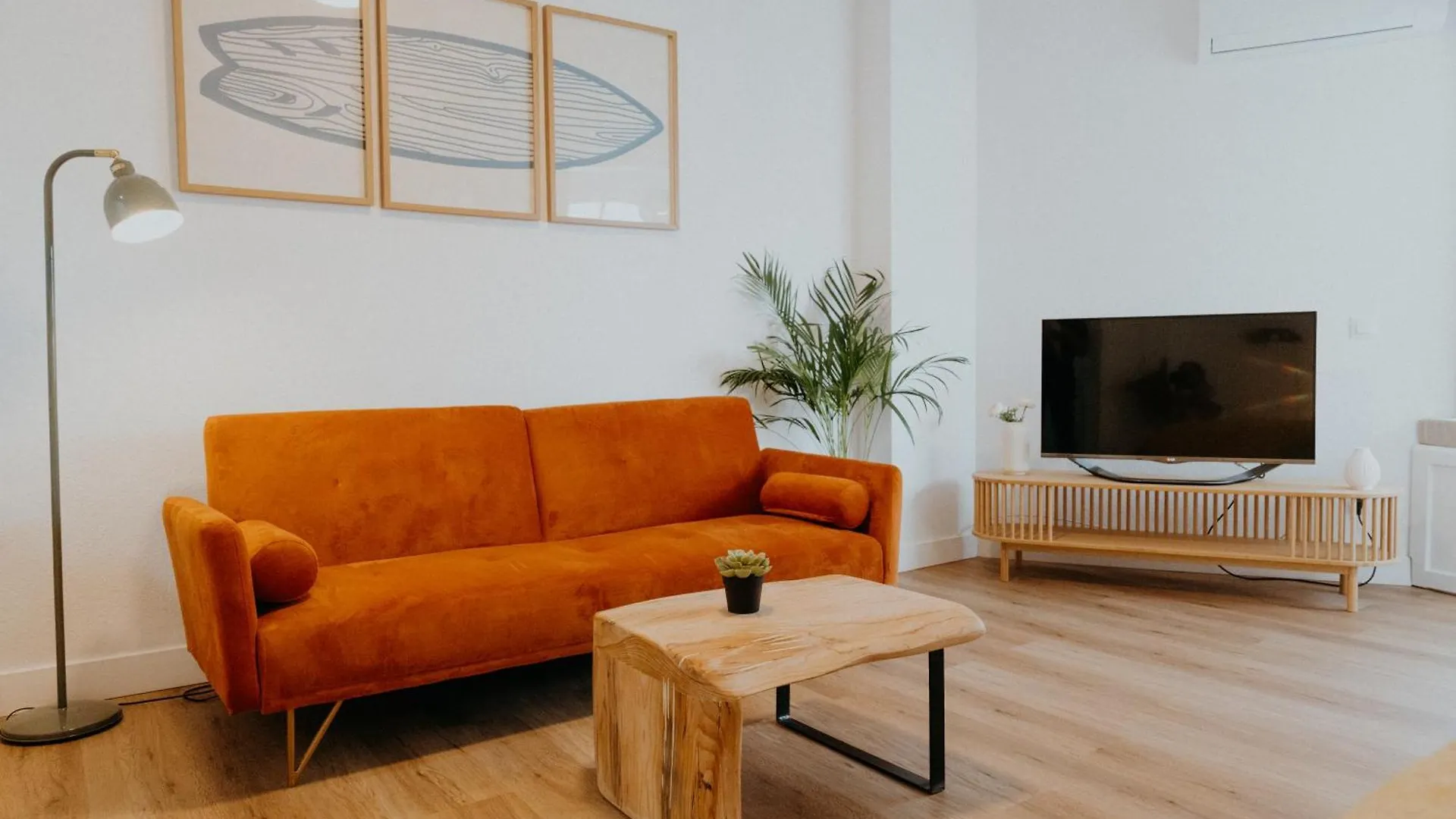 Apartamento Hermi 托罗克斯科斯塔