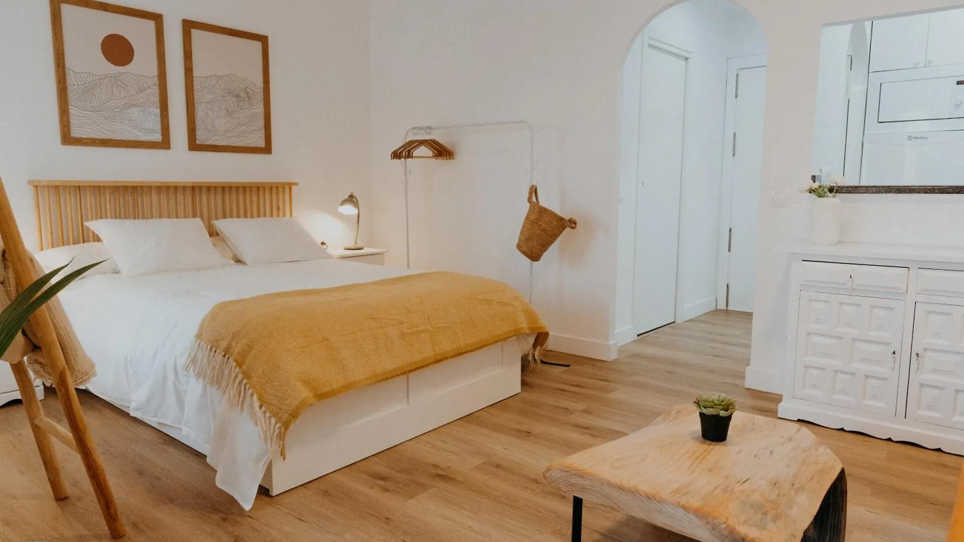 Apartamento Hermi 托罗克斯科斯塔 公寓