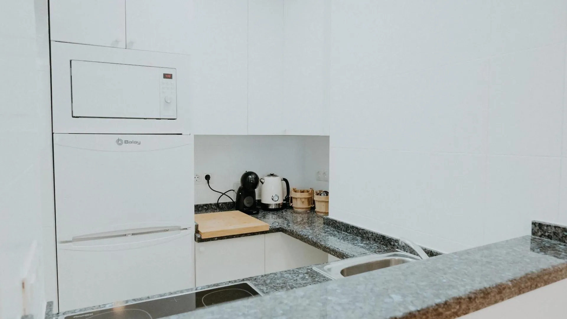 Apartamento Hermi 托罗克斯科斯塔 公寓